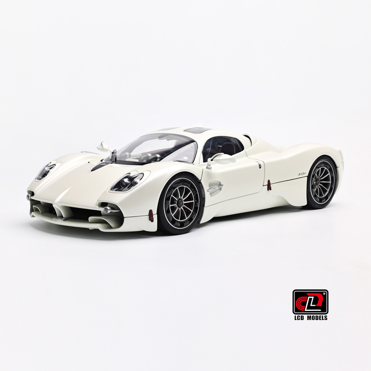 1/18 LCD Pagani Utopia (Pearl White) Diecast Car Model