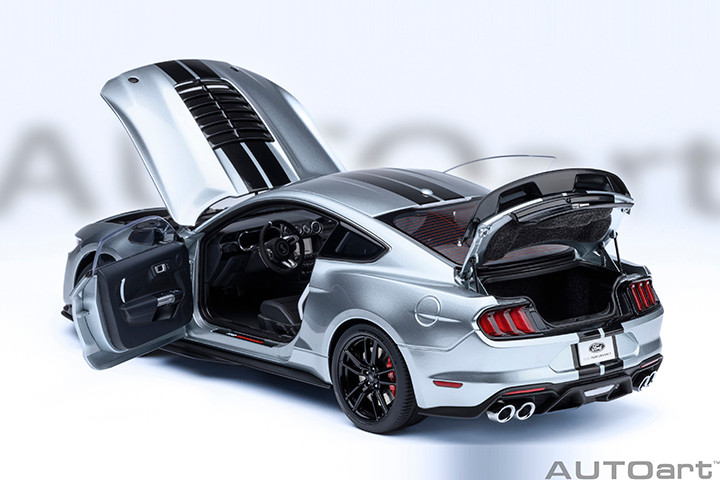 1/18 AUTOart Ford Mustang Shelby GT500 (Iconic Silver) Car Model