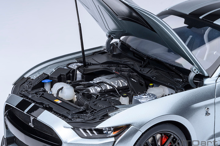1/18 AUTOart Ford Mustang Shelby GT500 (Iconic Silver) Car Model