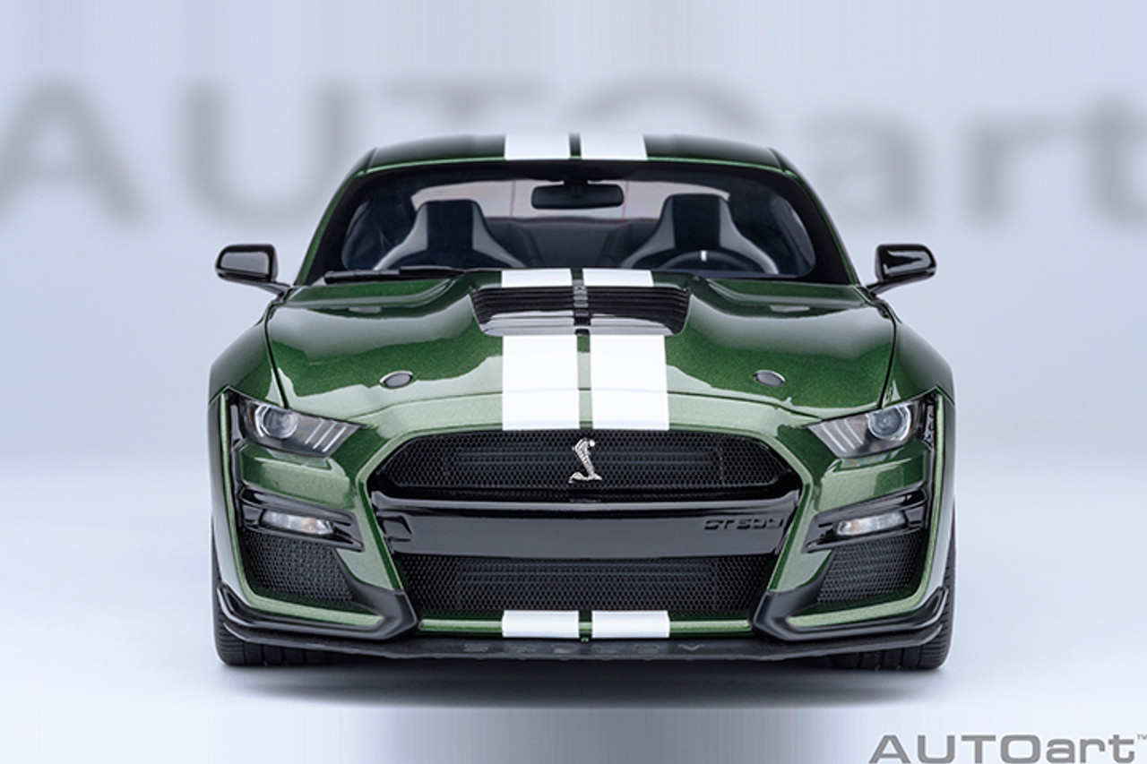 1/18 AUTOart Ford Mustang Shelby GT500 (Eruption Green) Car Model