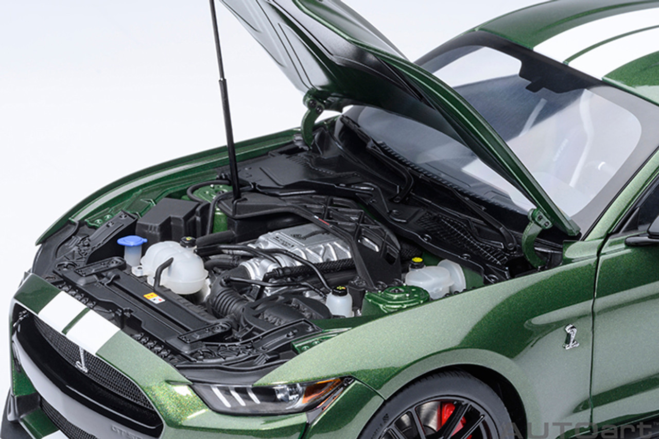 1/18 AUTOart Ford Mustang Shelby GT500 (Eruption Green) Car Model