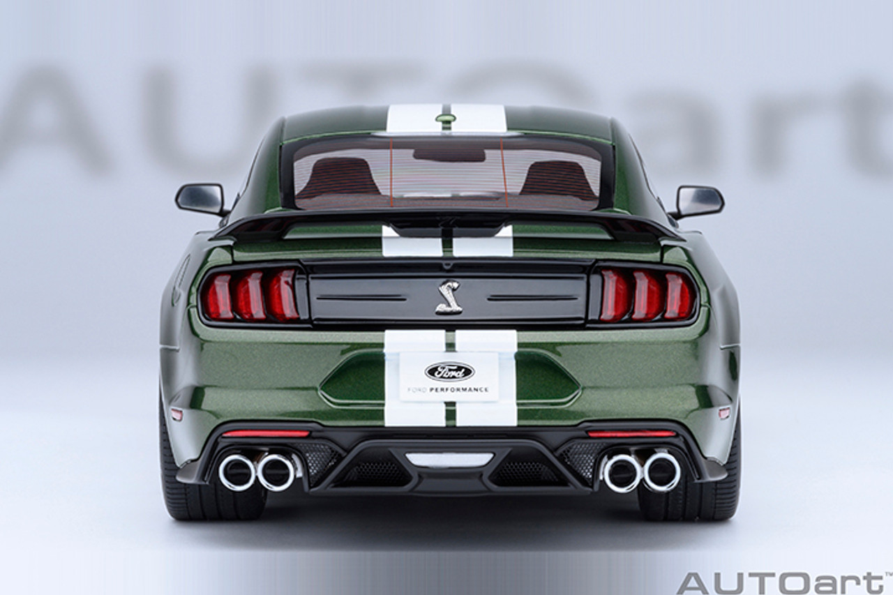 1/18 AUTOart Ford Mustang Shelby GT500 (Eruption Green) Car Model