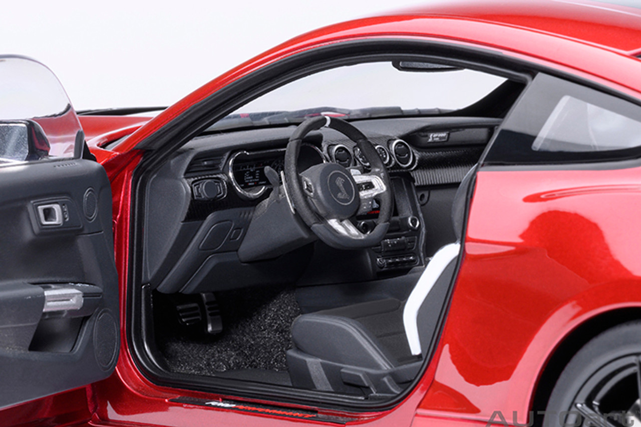 1/18 AUTOart Ford Mustang Shelby GT500 (Rapid Red) Car Model