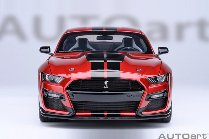 AUTOart 1:18 シェルビーGT500 レッド AUTOart 1/18 フォード マスタング シェルビー GT500 （レッド