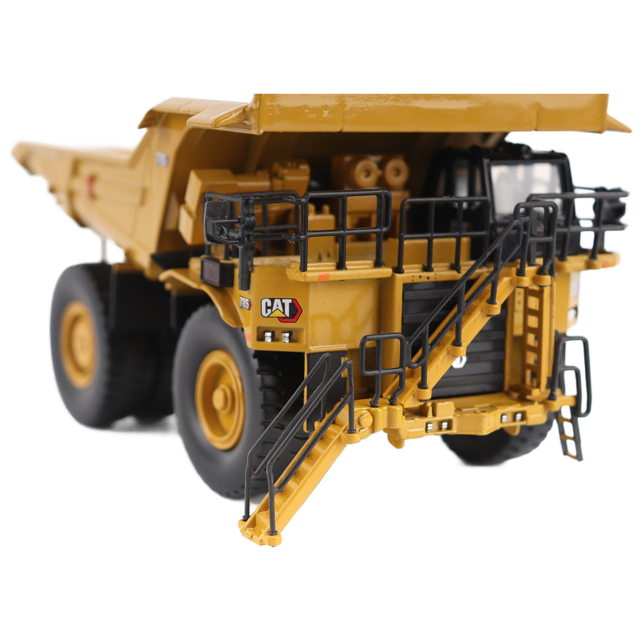 1/87 Diecast Masters Cat 785 Mining Truck Diecast Model