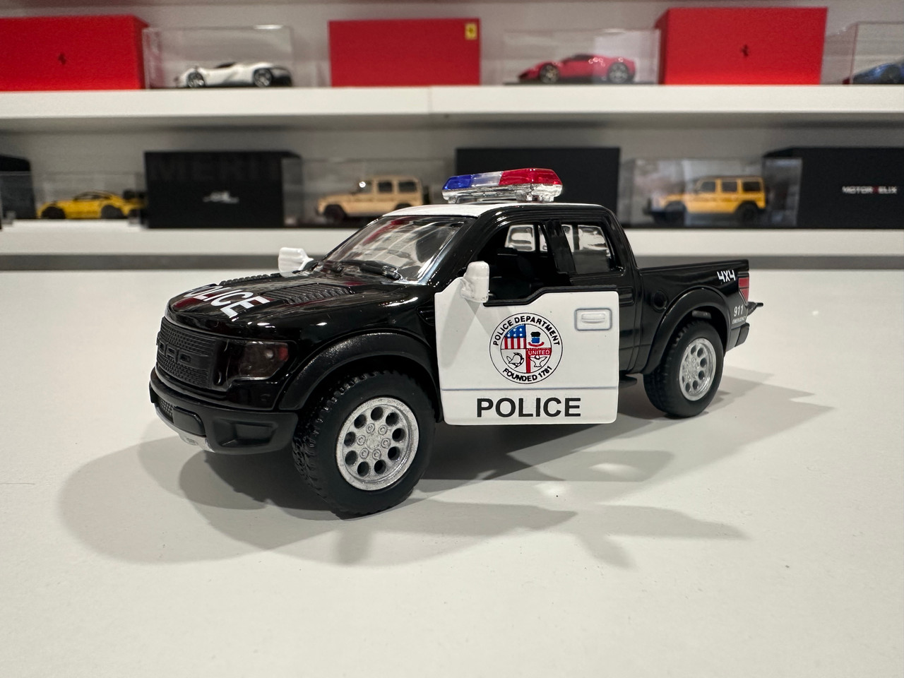1/46 Kinsmart 2013 Ford F-150 SVT Raptor Supercrew Police Diecast Car Model (no retail box)