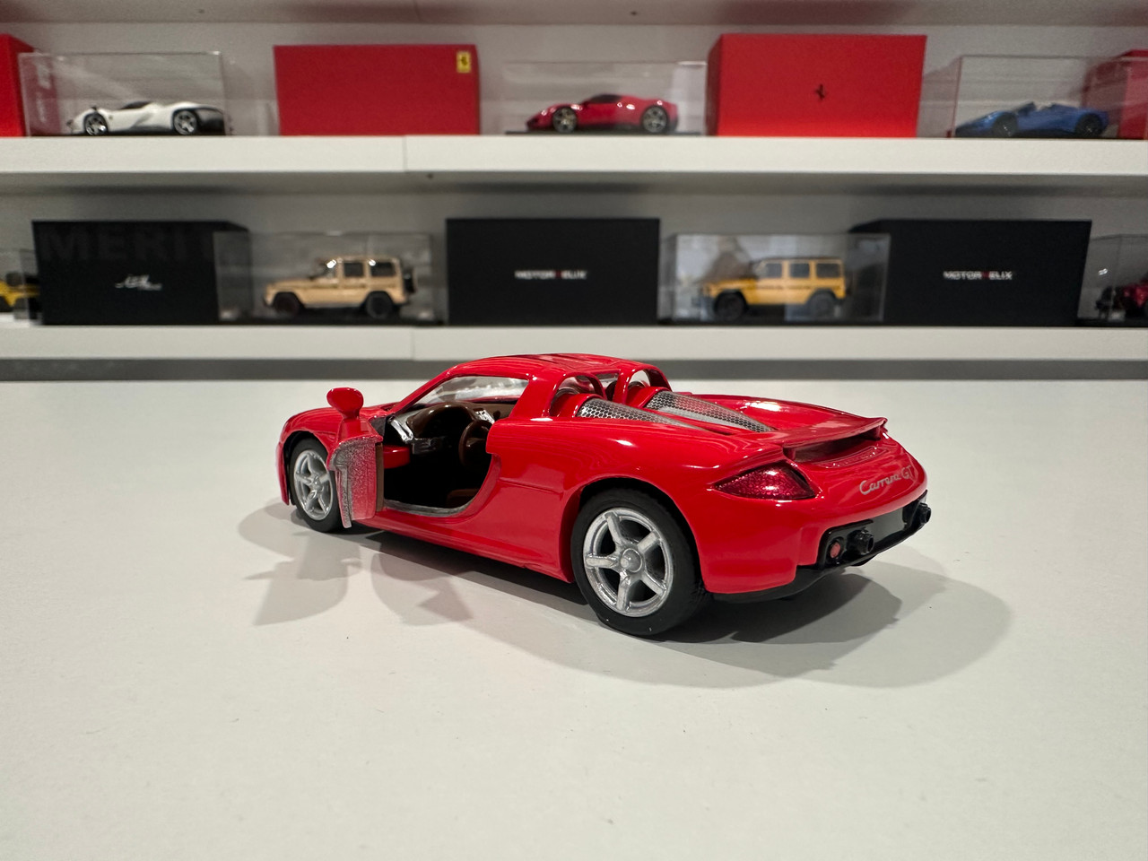 1/36 Kinsmart Porsche Carrera GT (Red) Diecast Car Model (brand new no retail box)