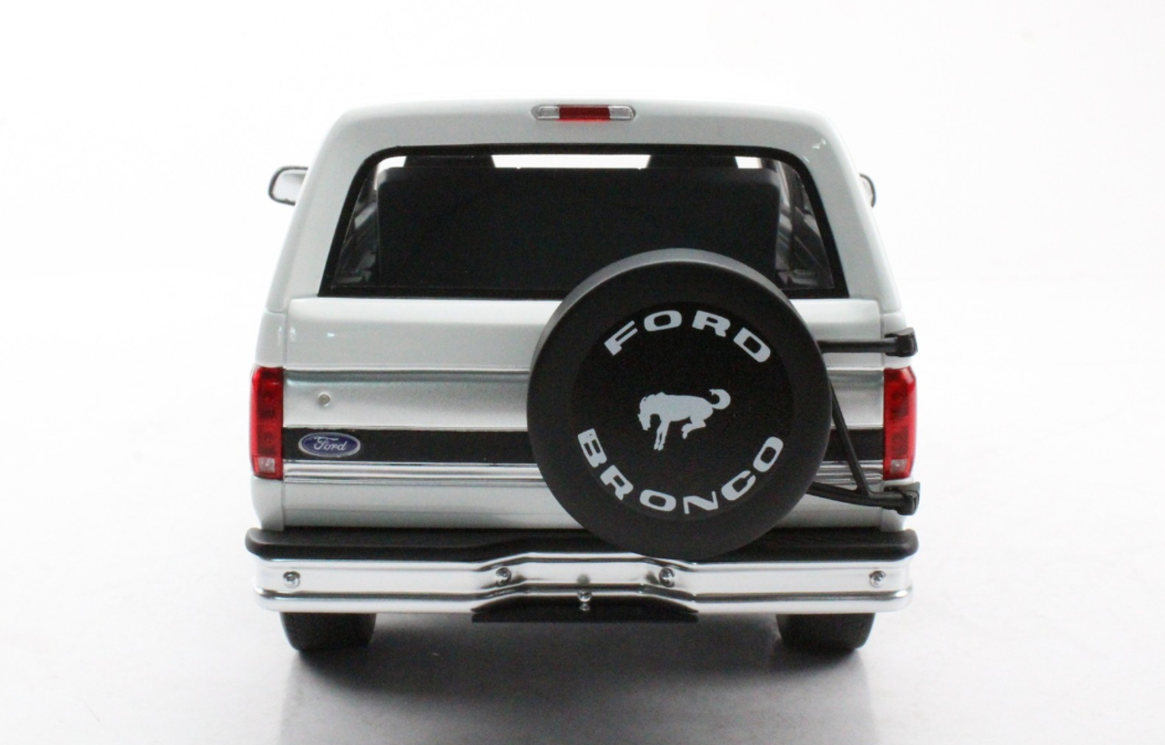 SALE限定セール▲入手困難！White！世界限定！LS 1/18 Ford フォード Bronco 1992 新品 Resin Model 乗用車