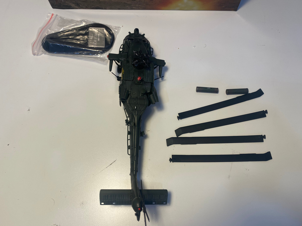 DAMAGED AS-IS Sikorsky MH-60L Black Hawk Helicopter "91-26363 Gunslinger" United States Army 1/72 Diecast Model by Panzerkampf