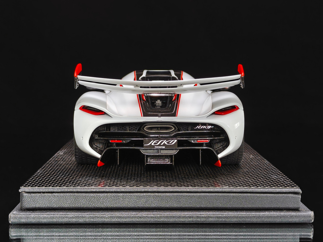 コレクション K4 1/18 Frontiart Koenigsegg Jesko 7391 Crystal White Car Model