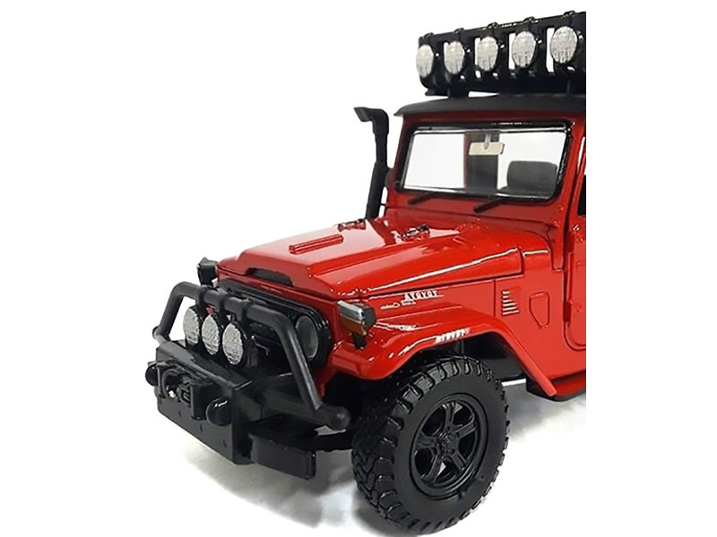 Toyota FJ40 Land Cruiser Red "4x4 Overlanders" Series 1/24 Diecast Model Car by Motormax