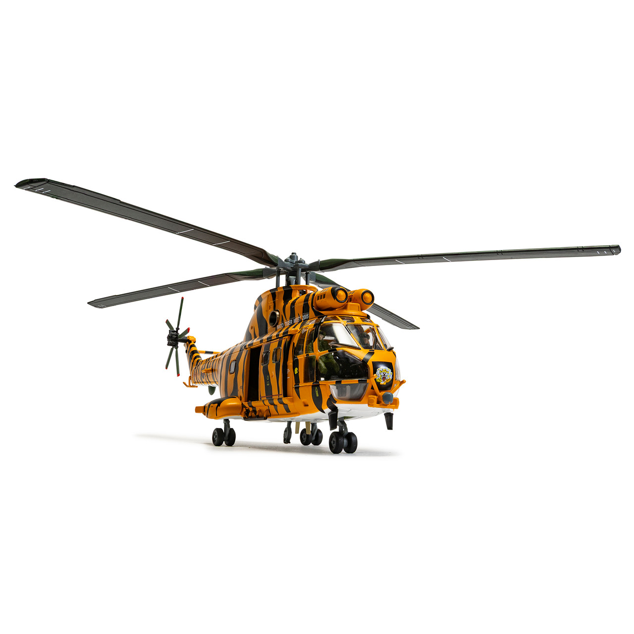 1/72 Corgi Westland Puma HC-1, XW231, RAF 230. Sqn Diecast Model