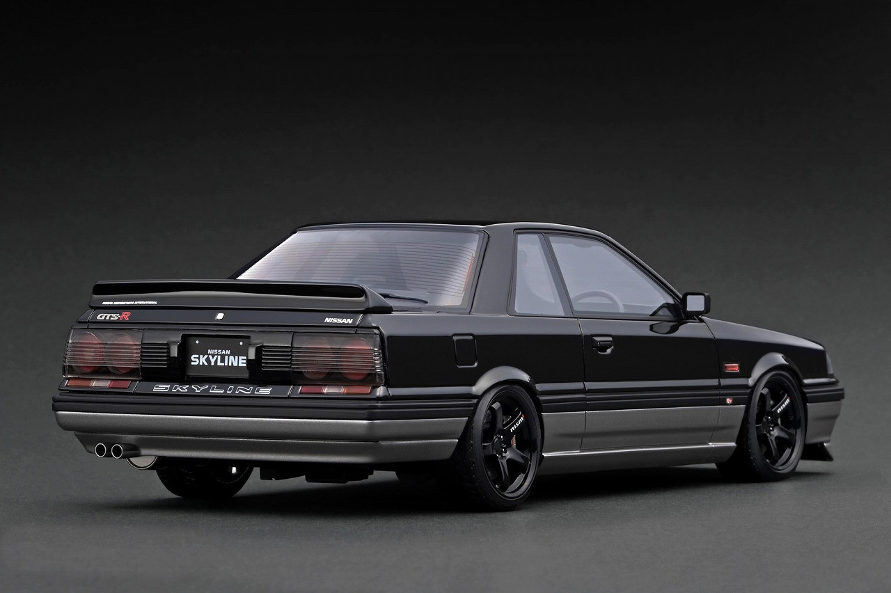 1/18 Ignition Model IG Nissan Skyline GTS-R (R31) (Black & Silver) Car Model