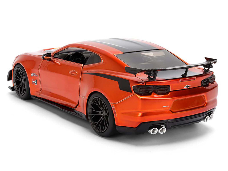 Ｖ12 2024 Chevrolet Camaro ZL1 1LE Orange Metallic with Black Stripes