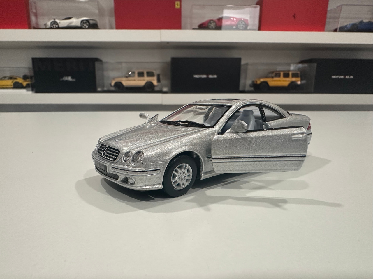 1/36 Kinsmart Mercedes-Benz CL500 (Silver) Diecast Car Model (new no retail box)