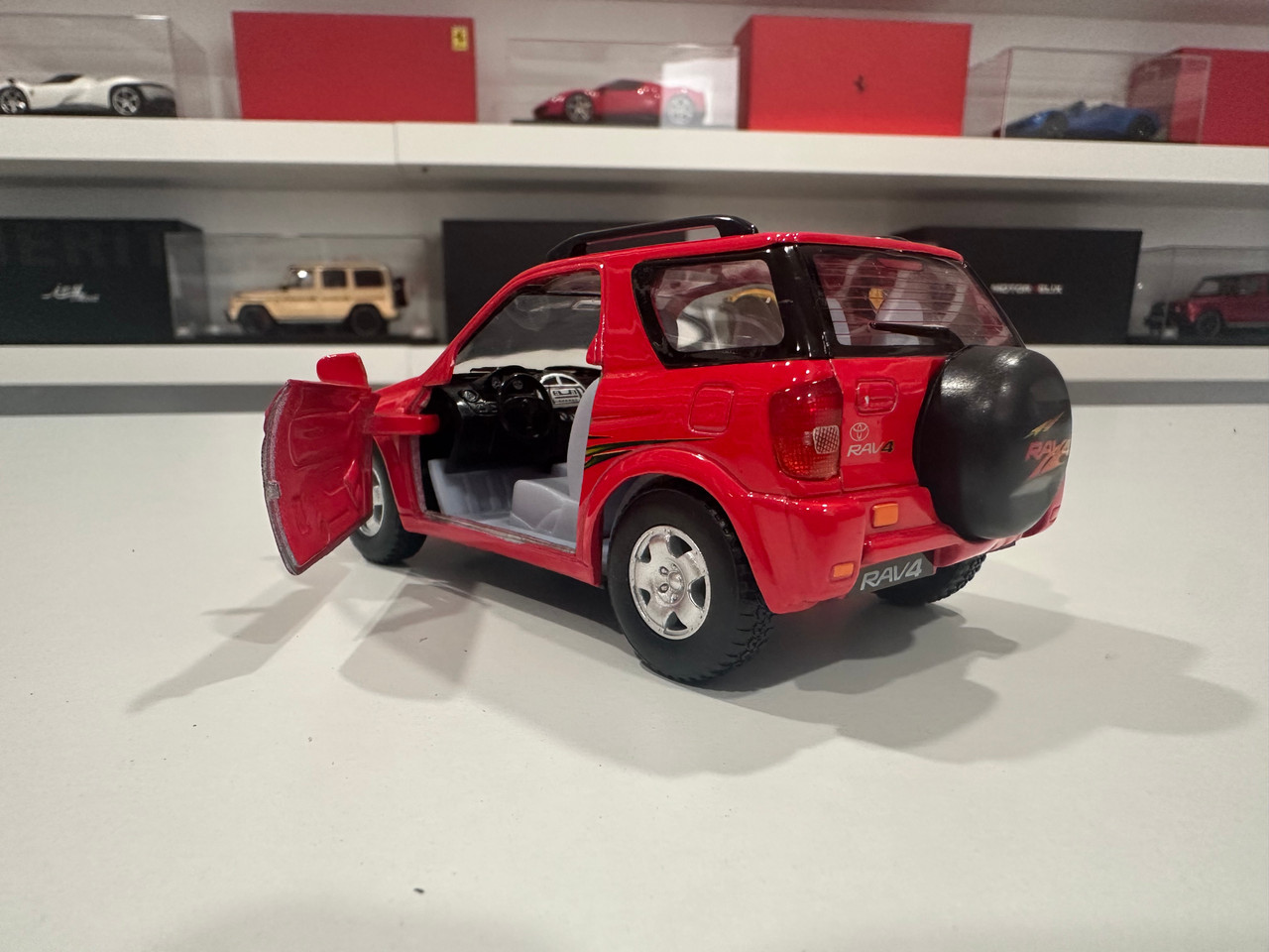 1/36 Kinsmart Toyota RAV4 RAV 4 (Red) Diecast Car Model (new no