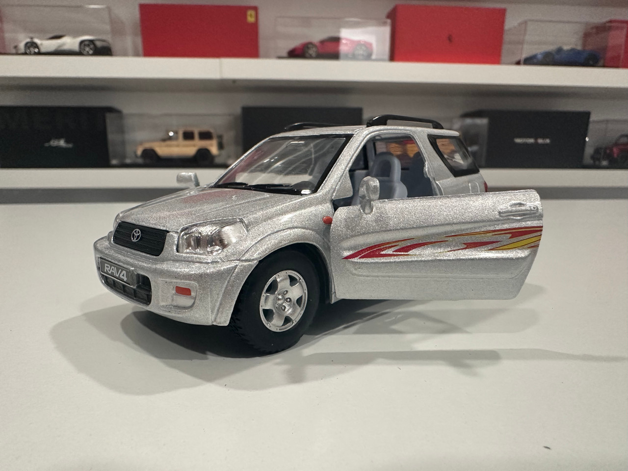 1/36 Kinsmart Toyota RAV4 RAV 4 (Silver) Diecast Car Model (new no
