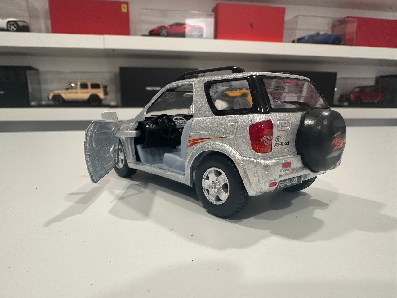 1/36 Kinsmart Toyota RAV4 RAV 4 (Silver) Diecast Car Model (new no