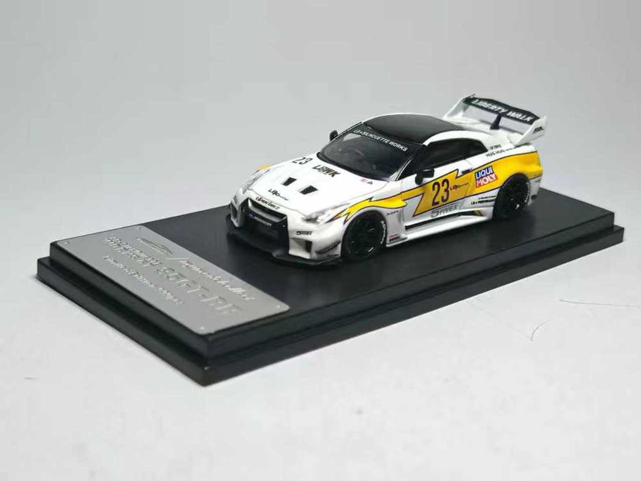 1/64 Model Collect MC Nissan Skyline GT-R GTR R35 LB Silhouette Works GT 35GT-RR 3.0 #23 (Low Wing Version) Diecast Car Model