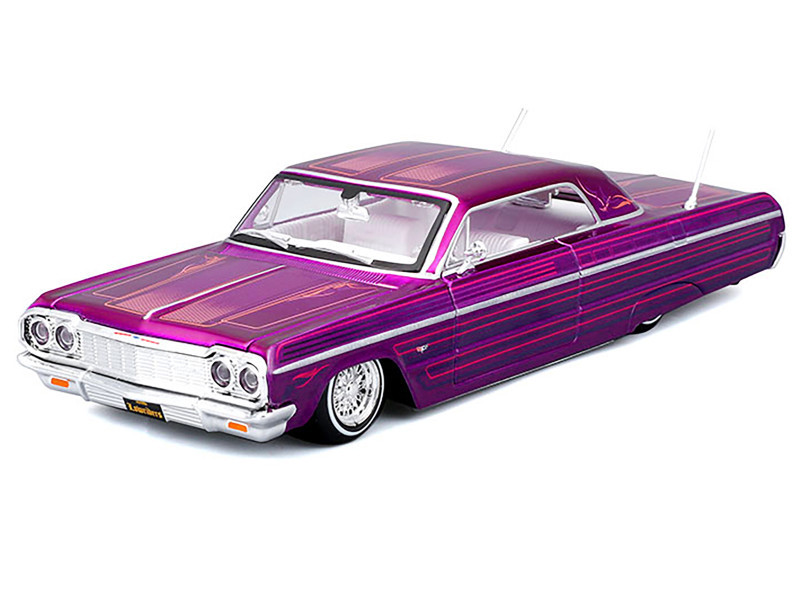 1/24 Maisto 1964 Chevrolet Impala SS Lowrider (Purple) Diecast Car