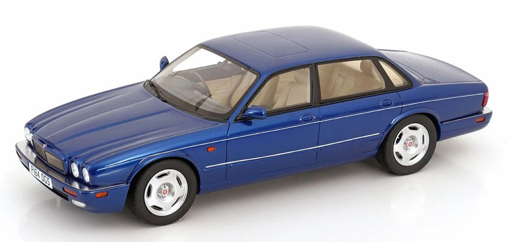 ぱんだ 1/18 Cult Scale Models 1995 Jaguar XJP X300 (Blue Metallic