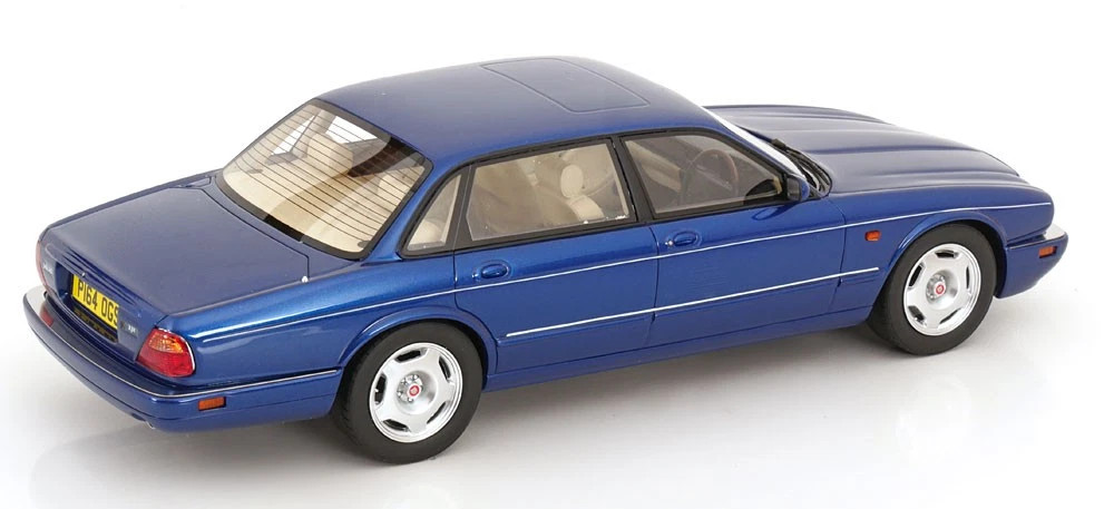 1/18 Cult Scale Models 1995 Jaguar XJP X300 (Blue Metallic