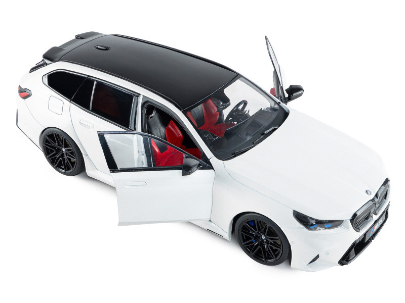 1/18 Solido 2025 BMW M5 G99 (Alpine White) Diecast Car Model