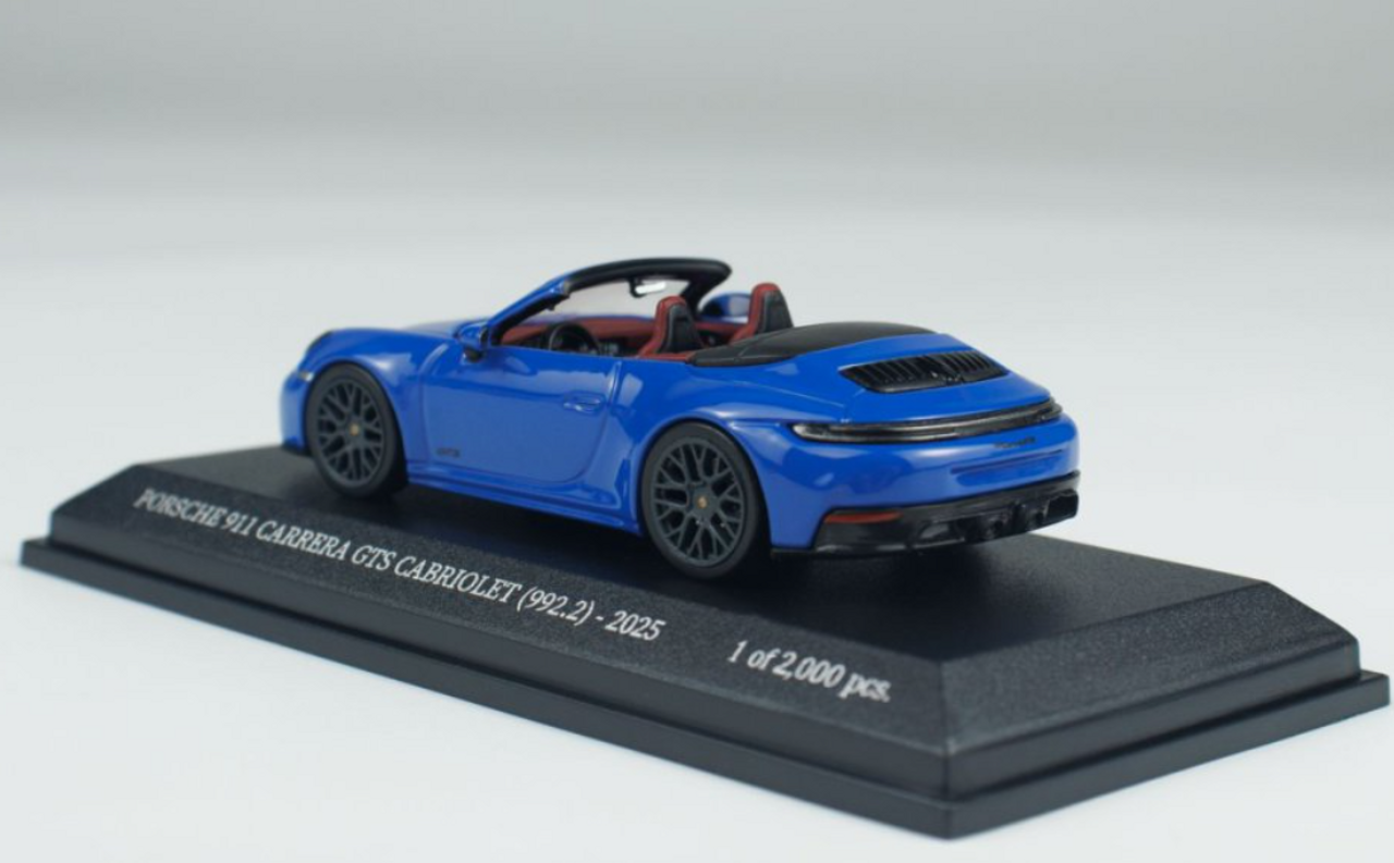 1/64 Minichamps 2025 Porsche 911 (992.2) Carrera GTS Cabriolet (Blue) Diecast Car Model