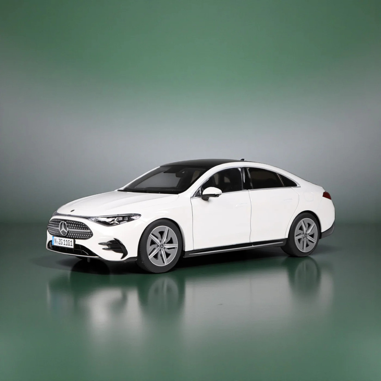 1/18 NZG Mercedes-Benz CLA Coupé HEV (White) Diecast Car Model