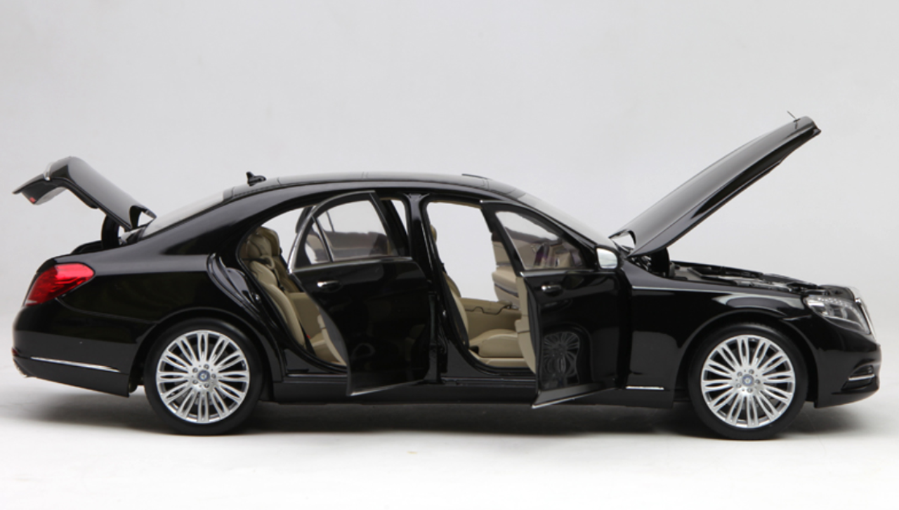 1/18 Mercedes-Benz S-Class W222 (Black) Diecast Car Model 