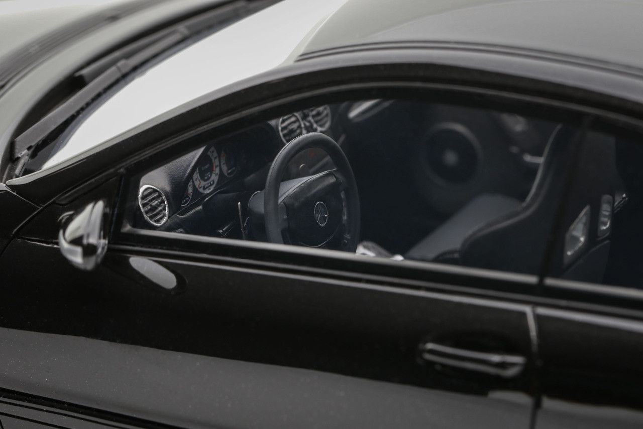 1/18 OTTO 2004 Mercedes-Benz C209 CLK DTM AMG Coupe (Obsidian Black Metallic) Car Model 1/18 OTTO 2004 Mercedes-Benz C209 CLK DTM AMG Coupe (Obsidian Black Metallic) Car Model