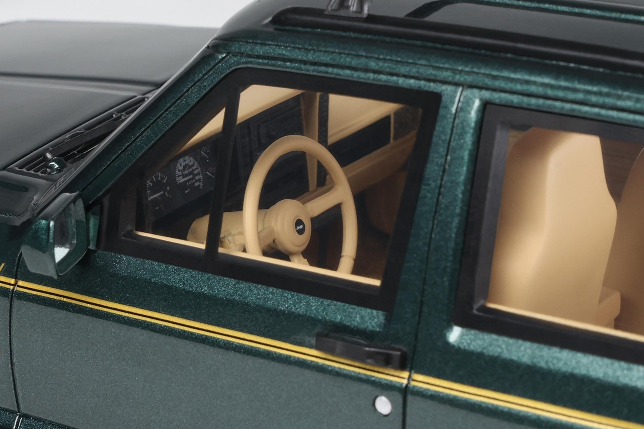 1/18 OTTO 1995 Jeep Cherokee XJ Limited Hunter Green Car Model 1/18 OTTO 1995 Jeep Cherokee XJ Limited Hunter Green Car Model
