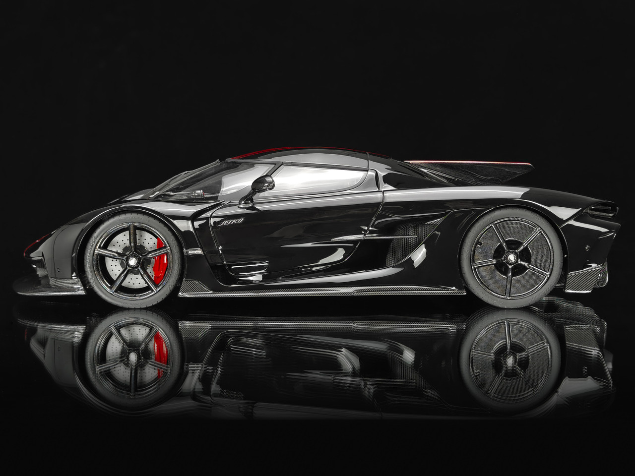 新品 FrontiArt 1/18 ケーニグセグ jesko ブラックカーボン 1/18 Frontiart Koenigsegg Jesko Absolut 7355 (Jet Black with Red