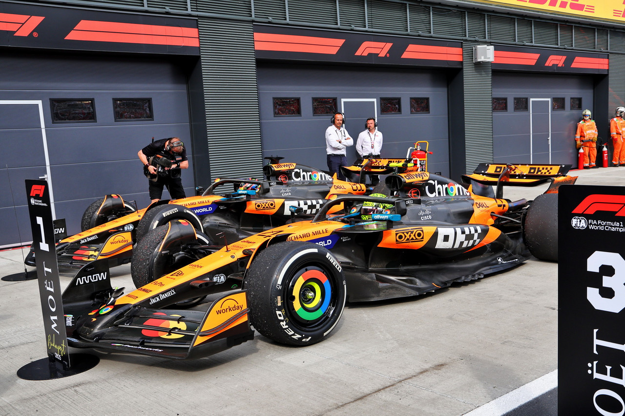 ミニカー McLaren F1 Team MCL39 Lando Norris 2025 1/18 Minichamps 2025 Formula 1 McLaren F1 Team MCL39 Winner