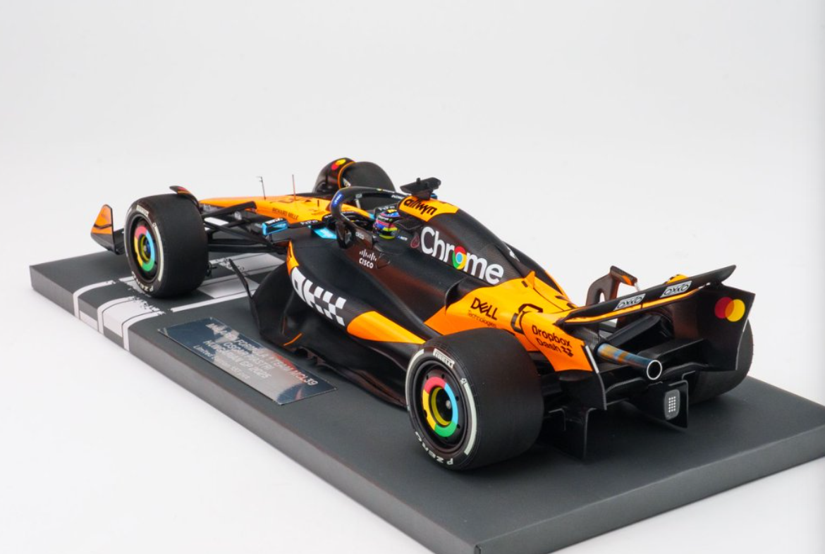 1/18 Minichamps 2025 Formula 1 McLaren F1 Team MCL39 Hungarian GP 2nd Place #81 Oscar Piastri Car Model