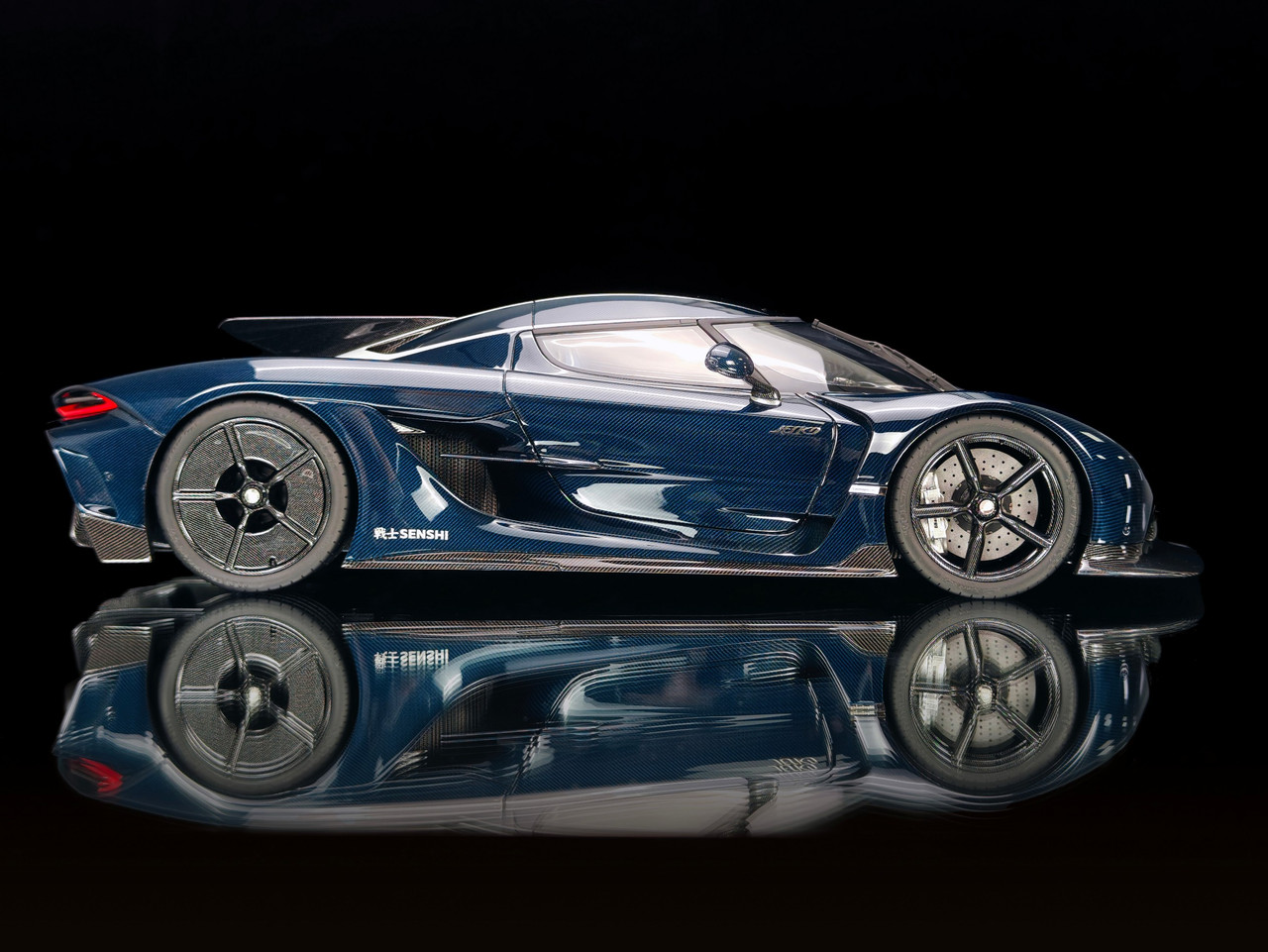 1/18 Frontiart Koenigsegg Jesko Absolut (Blue Tinted Carbon) Car Model Limited 100 Pieces