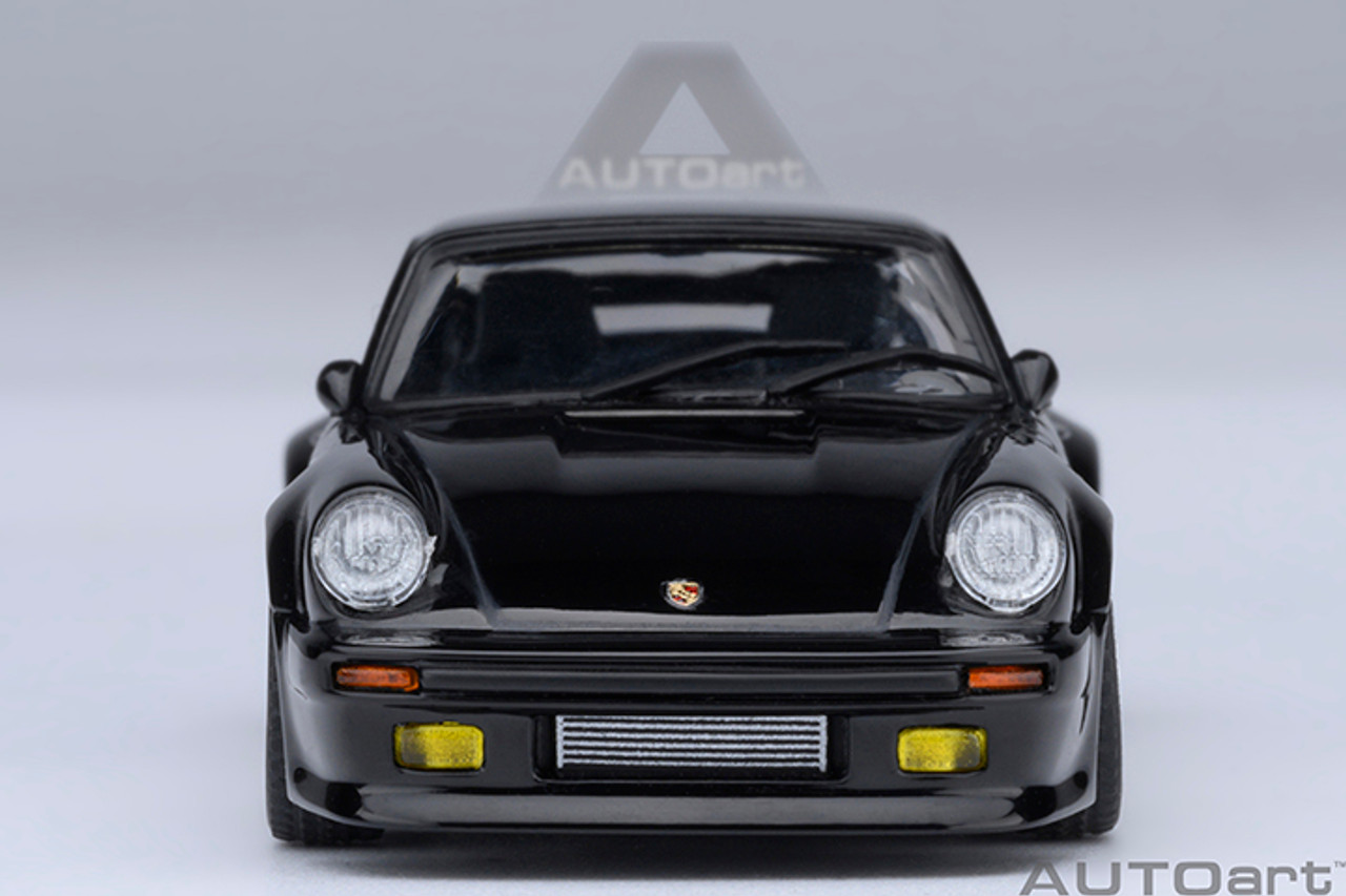 1/64 AUTOart Porsche 911 (930) Turbo Wangan Midnight “Blackbird” Comic #1 Version Car Model 1/64 AUTOart Porsche 911 (930) Turbo Wangan Midnight “Blackbird” Comic #1 Version Car Model