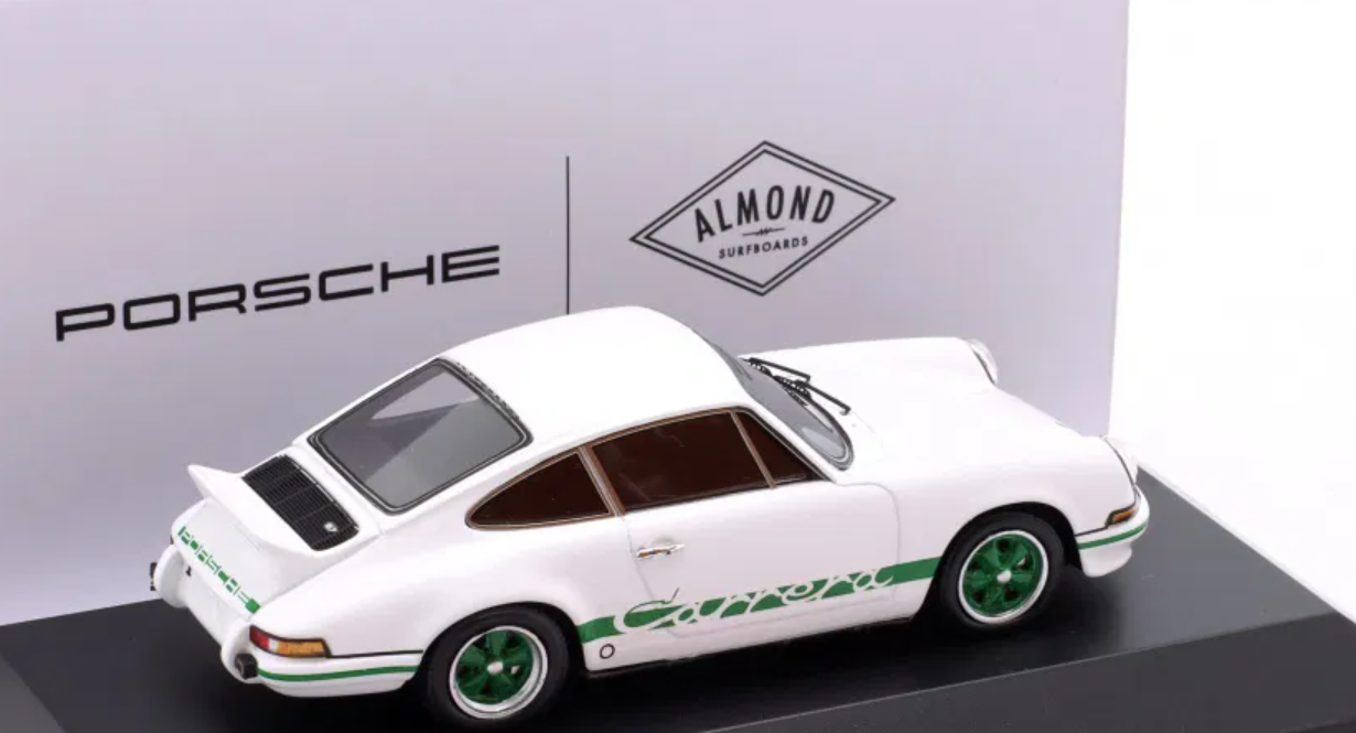 1/43 Dealer Edition Porsche 911 Carrera RS 2.7 (Grand Prix White & Green) Car Model