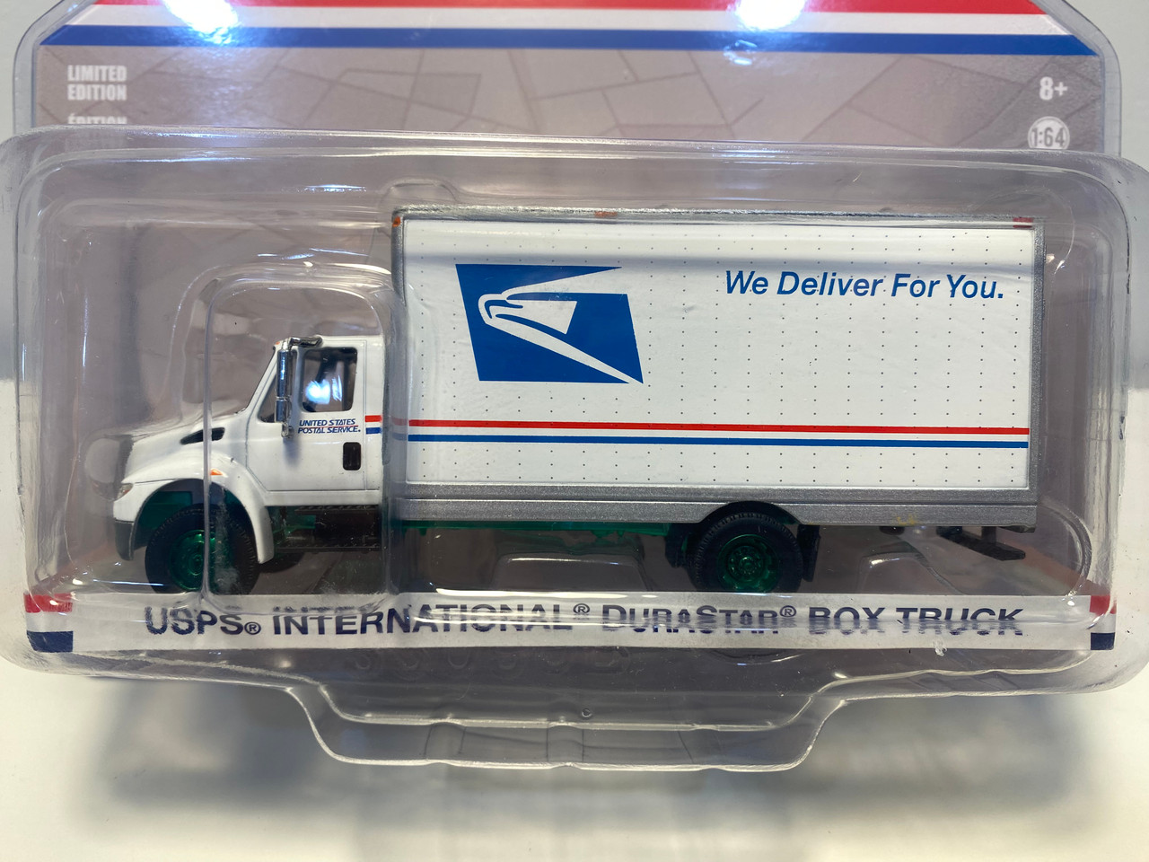 CHASE CAR 1/64 Greenlight 2013 International Durastar Box Truck USPS "United States Postal Service" (USPS) "H.D. Trucks" Series 9 Diecast Car Model