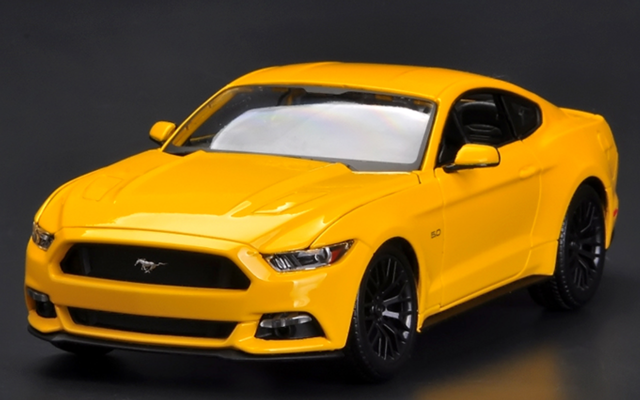 1/18 2015 Ford Mustang GT 5.0 (Yellow) Diecast Car Model