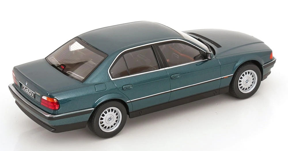 1/18 KK-Scale 1994 BMW 740i E38 (Metallic Green) Diecast Car Model