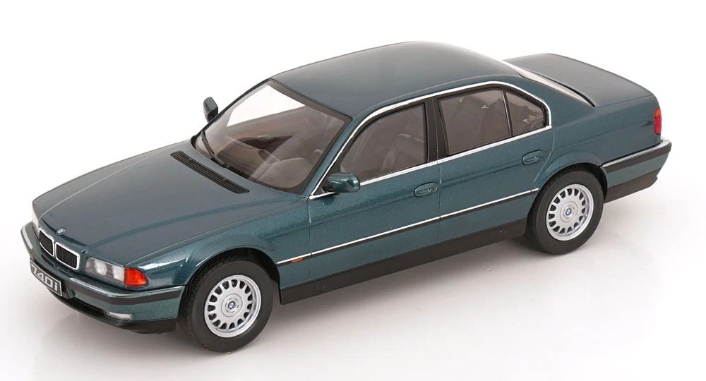 1/18 KK-Scale 1994 BMW 740i E38 (Metallic Green) Diecast Car Model