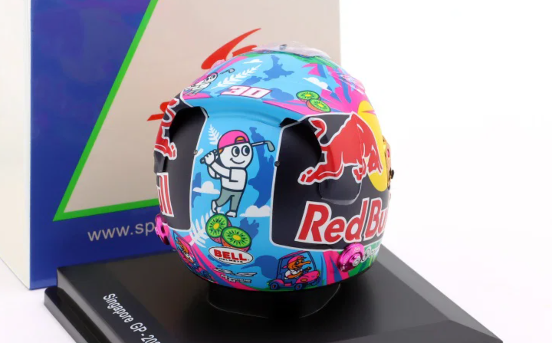 1/5 Spark Visa Cash App RB Formula One Team - Liam Lawson - Singapore GP 2025 Helmet Model