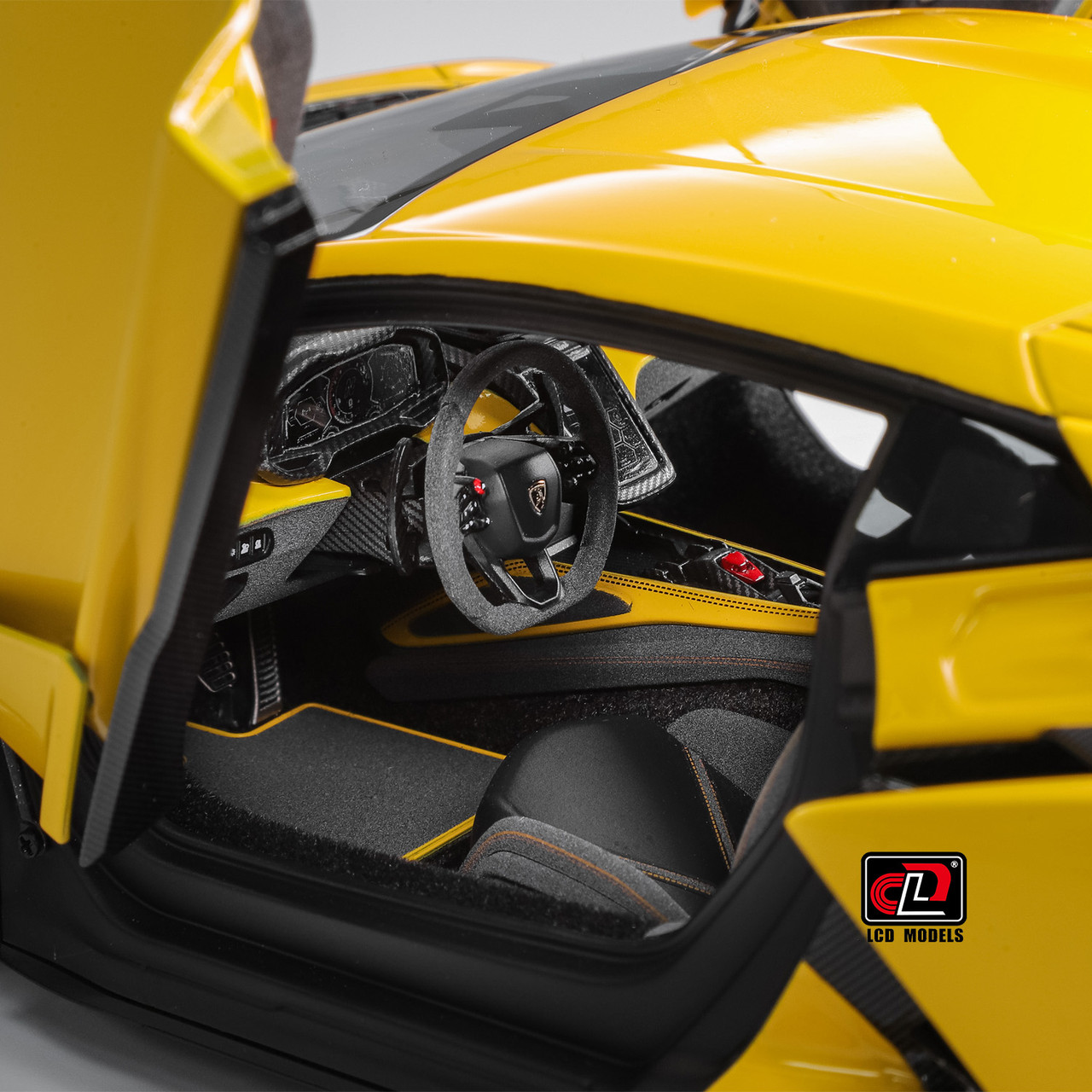 に 1/18 LCD Lamborghini Revuelto (Yellow) Diecast Car Model