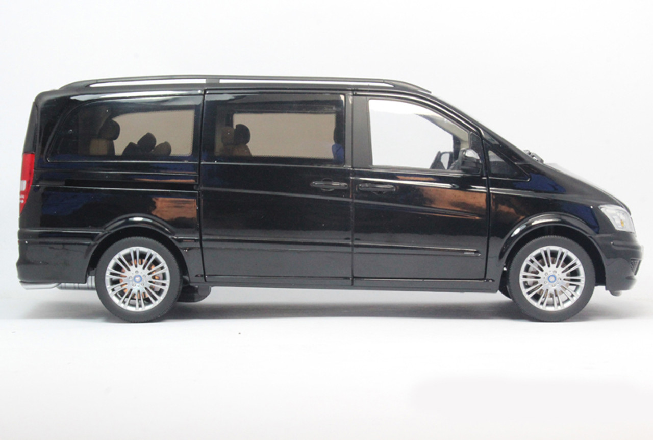 RARE SPECIAL DEALER EDITION 1/18 MERCEDES-BENZ VIANO (BLACK) w/ DISPLAY CASE