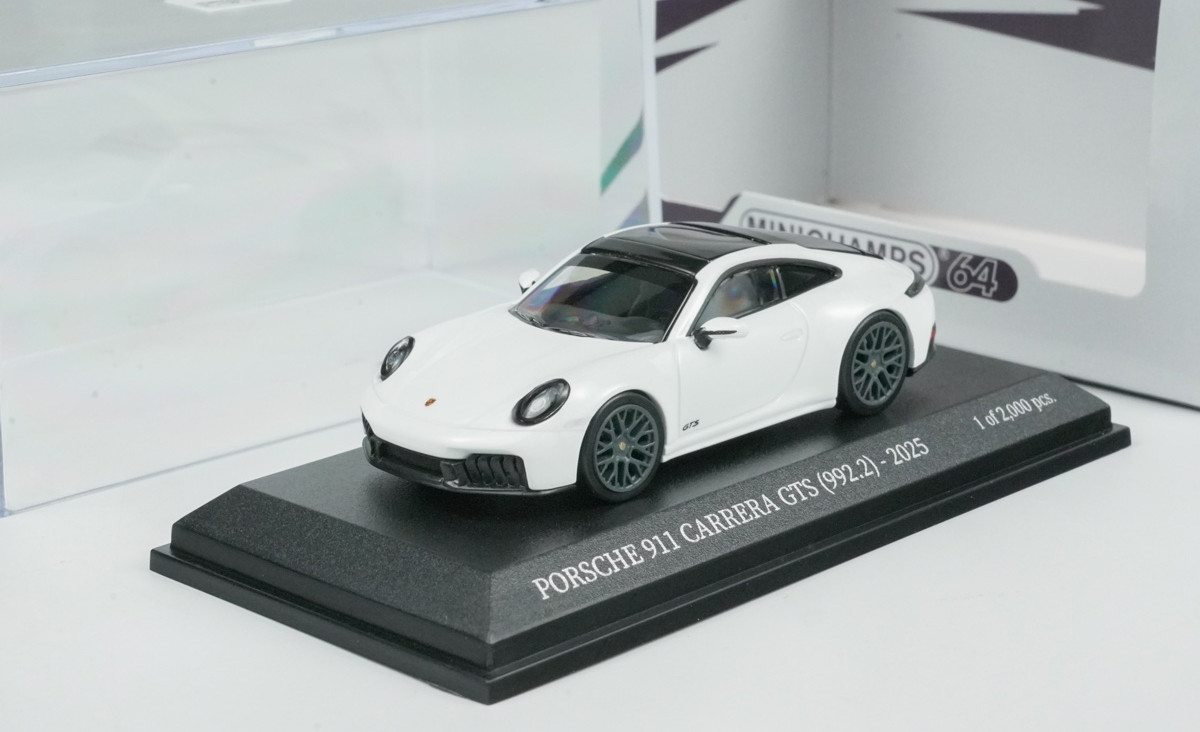 1/64 Minichamps 2025 Porsche 911 (992.2) Carrera GTS (White