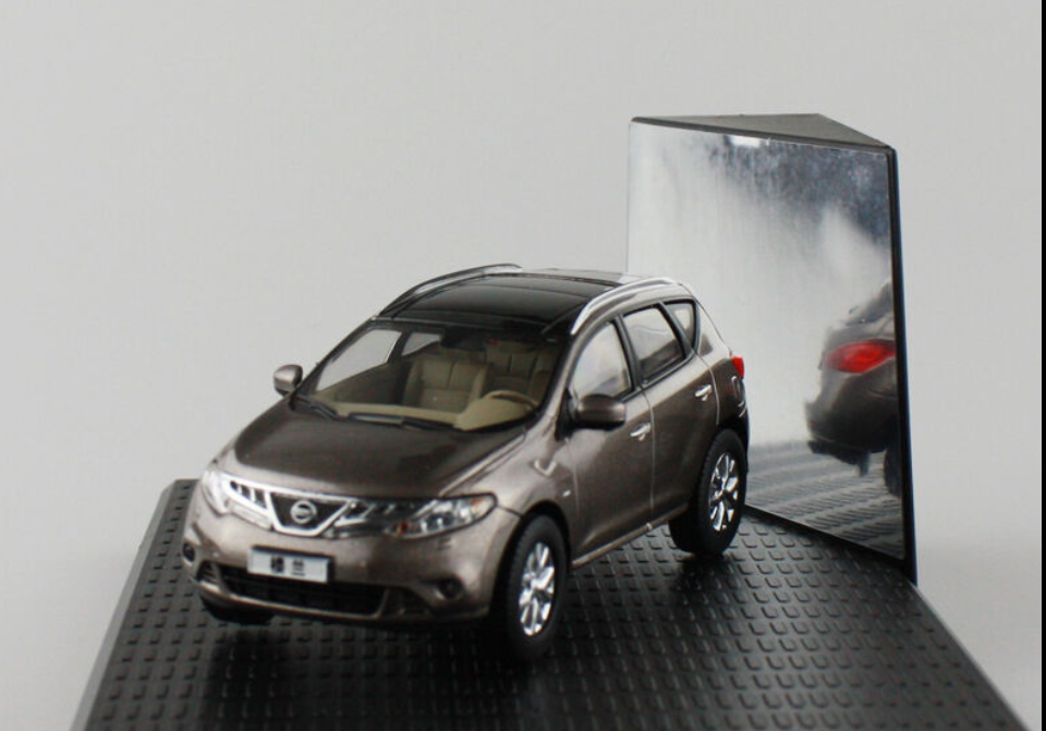 Nissan 1 43