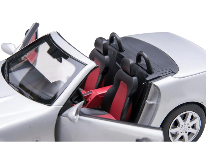 ベンツ SLK 1/18 ミニカー 1996 Mercedes-Benz SLK Convertible Brilliant Silver Metallic 1/18