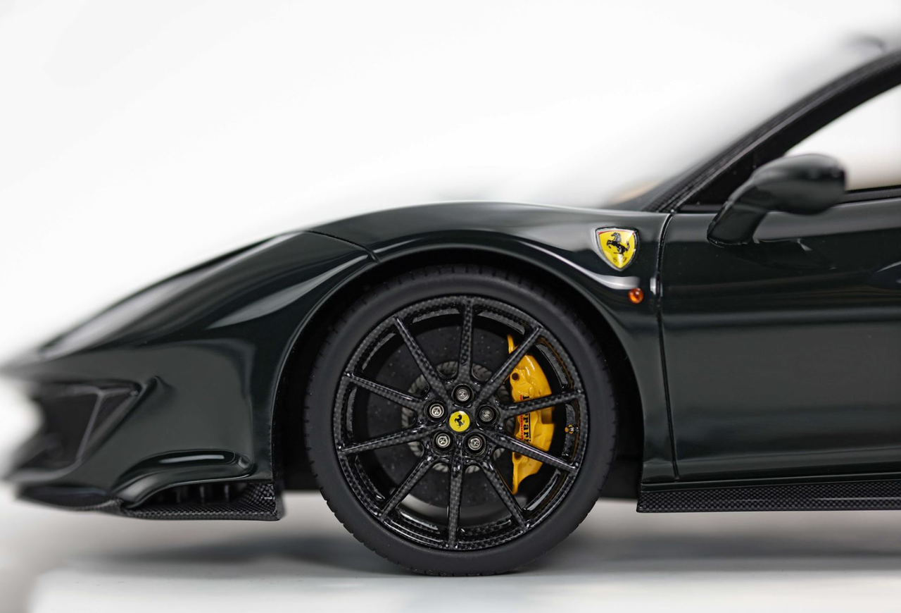 1/18 BBR Ferrari 488 Pista (British Green with Gold Stripe) Car Model Limited 70 Pieces