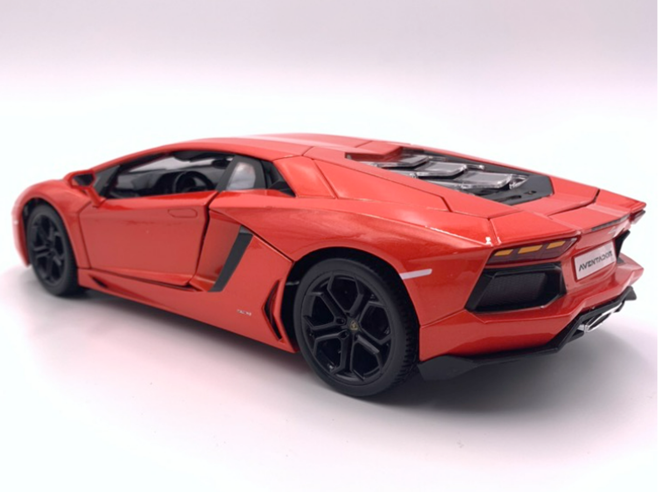 1/18 Bburago Lamborghini Aventador LP700-4 (Orange) Diecast Car Model